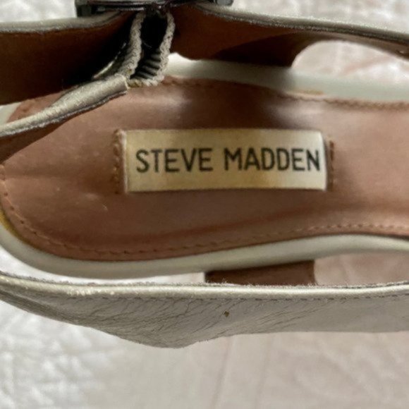 Steve Madden Grey Turnpyke Wedge - Picture 5 of 5